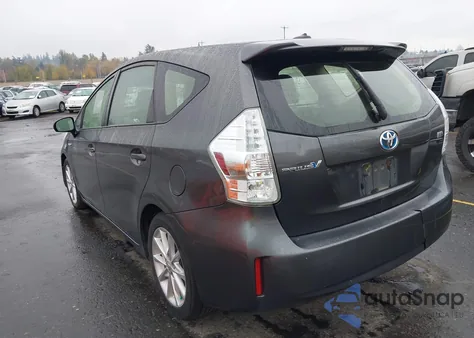 2014 Toyota Prius V Five z USA, uszkodzony, nr VIN JTDZN3EU0EJ014293